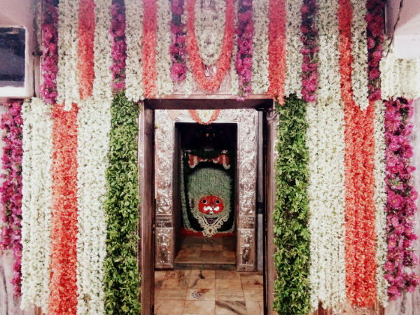 Temple near Hampi - Journey to Hulgi Temple near Hampi - Journey to Hulgi