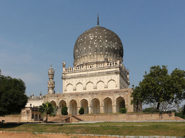 Qutub Shahi Tombs in Hyderabad Qutub Shahi Tombs in Hyderabad