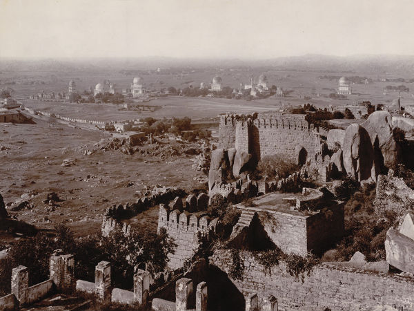 Qutub Shahi Tombs in Hyderabad Qutub Shahi Tombs in Hyderabad