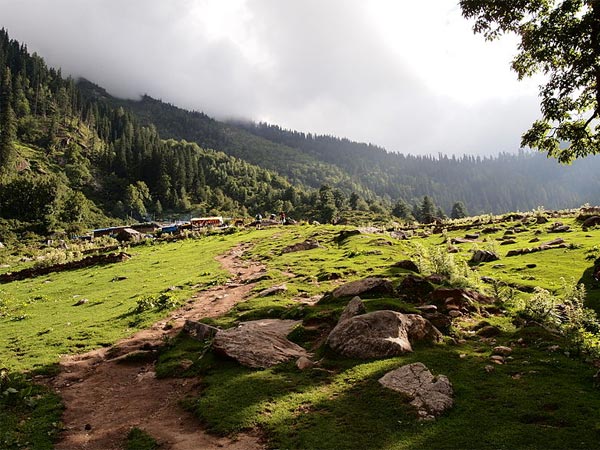 kheerganga trek from barshaini kheerganga trek from barshaini