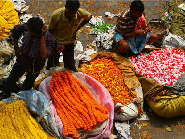 Mullik Ghat Flower Market In Kolkata Mullik Ghat Flower Market In Kolkata
