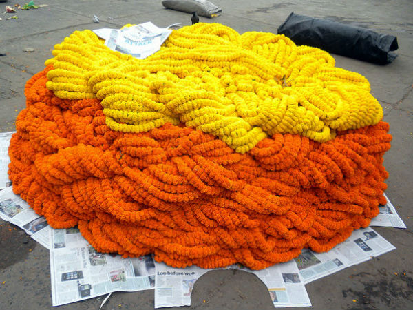 Mullik Ghat Flower Market In Kolkata Mullik Ghat Flower Market In Kolkata