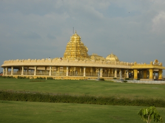 sripuram golden temple dress code Sripuram Golden Temple: Interesting Facts about World's Largest Golden  Temple in India - Satyaagrah