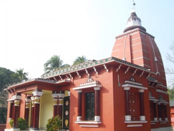 Agartala photos, Venuban Buddha Vihar - Copper coloured structure Agartala photos, Venuban Buddha Vihar - Copper coloured structure