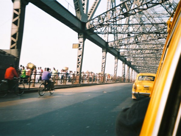 Kolkata photos, Howrah Bridge - On the Bridge Kolkata photos, Howrah Bridge - On the Bridge