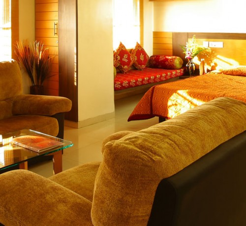 Waman's Hotel Orient Crown