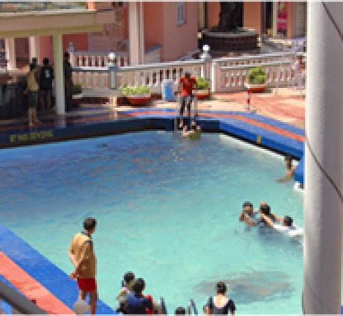Swimming pool