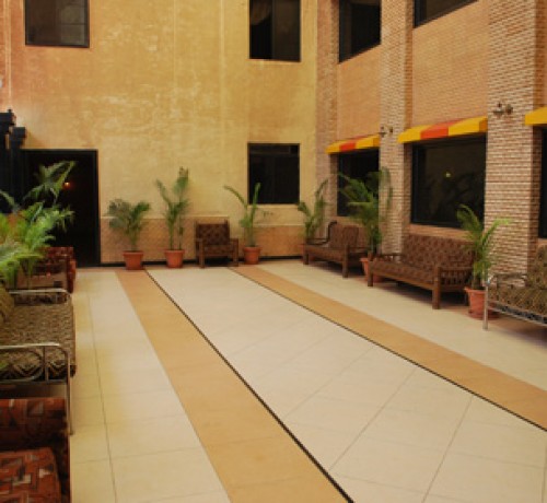 1st floor lobby