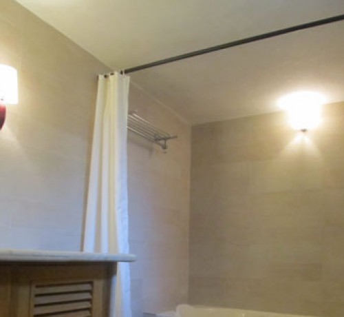 Super Deluxe Luxury Suite: Washroom