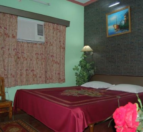 Deluxe Bedroom