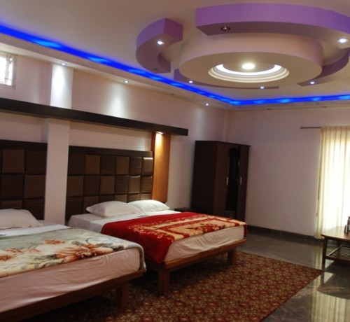 Well Furnished Rooms