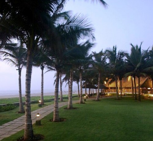 Sea-Facing Restaurant