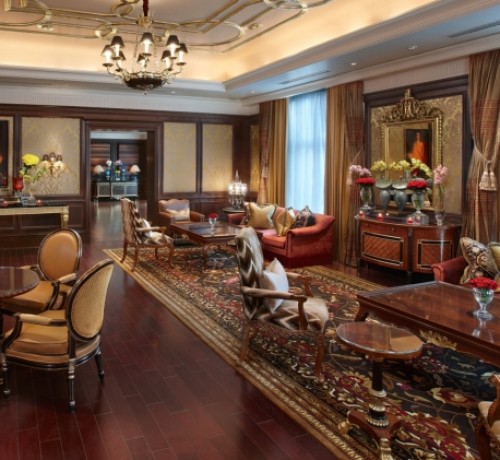 Royal Club Lounge