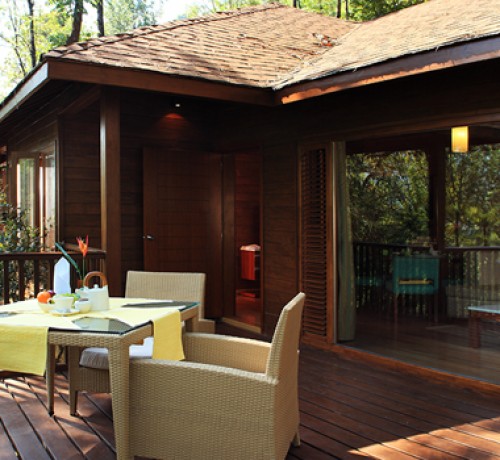 A view of the bedroom