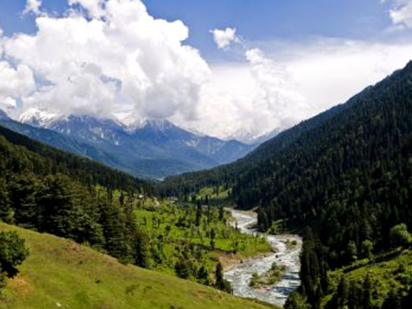 December:  Skiing in Pahalgam