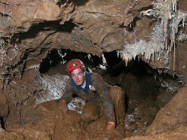 Krem Liat Prah Cave in Meghalaya