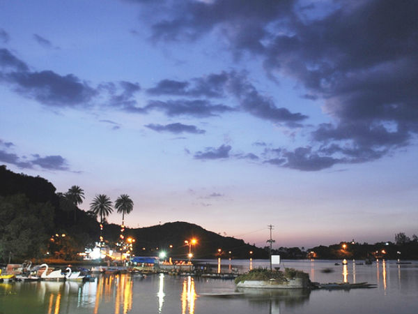 Nakki Lake