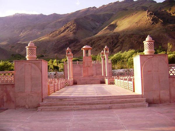 Dras War Memorial