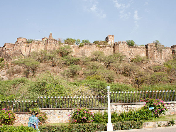Moti Doongri