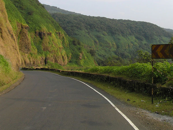 How to Reach Amboli