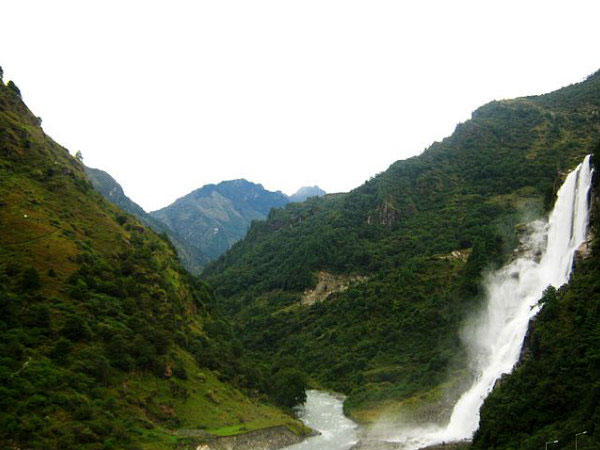 BongBong (Nuranang) Waterfall