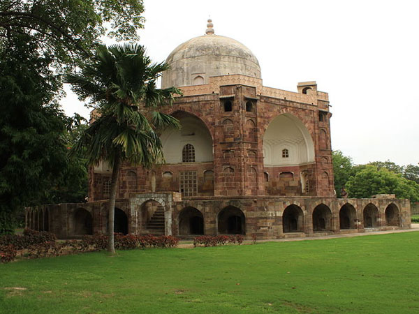 Hazira Maqbara