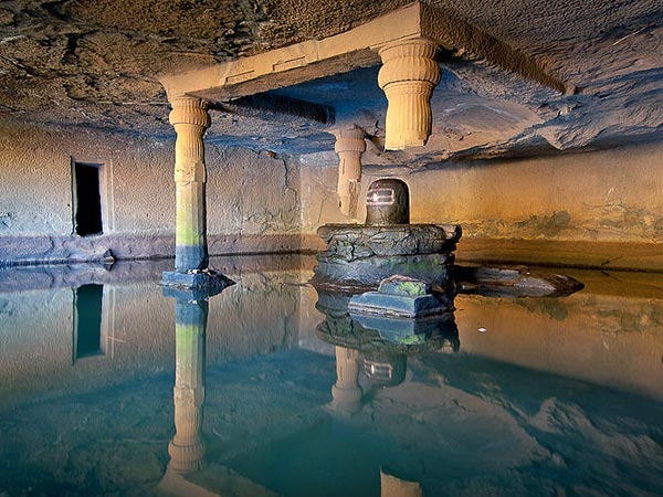 Kedareshwar Cave