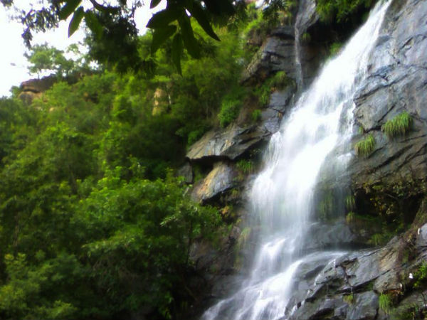 Kutladampatti Waterfalls