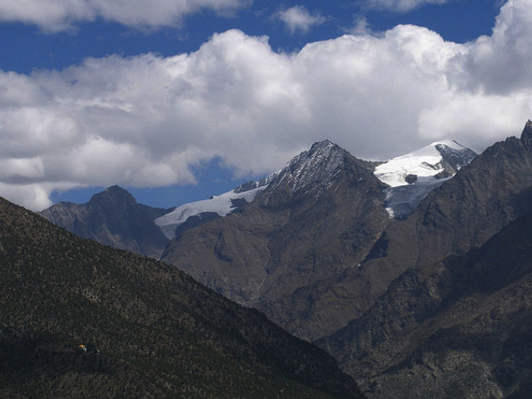 Of Clouds and Mountains