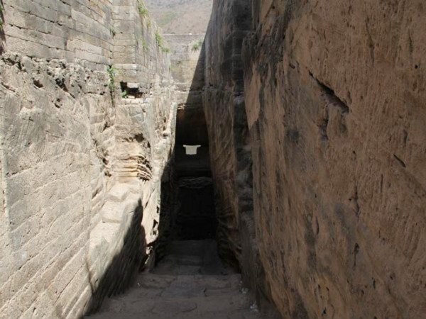 Adi-Kadi Vav