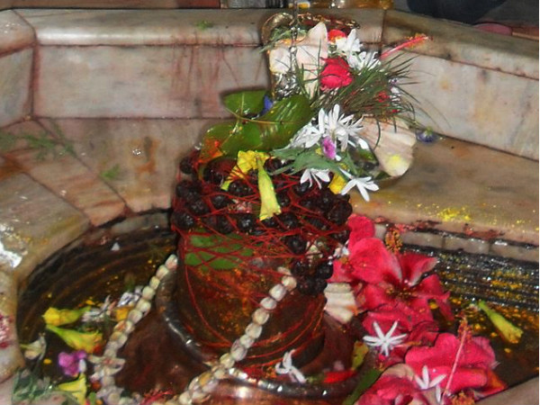 Pataleshwar Mandir