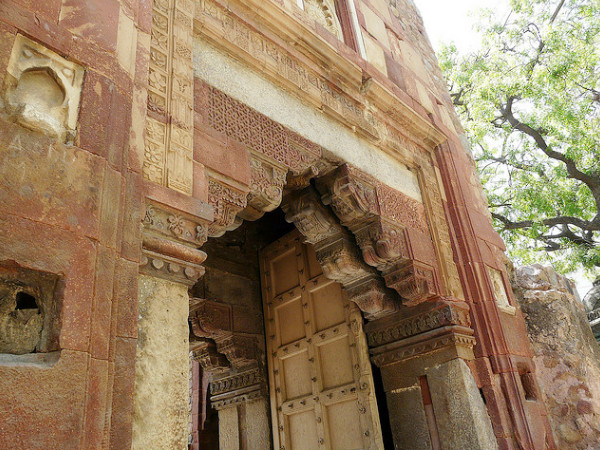 Moth ki Masjid