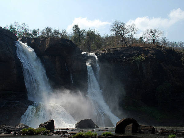 Travel to the Town of Waterfalls, Athirappally Travel to the Town of Waterfalls, Athirappally