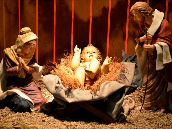 Manger Decor