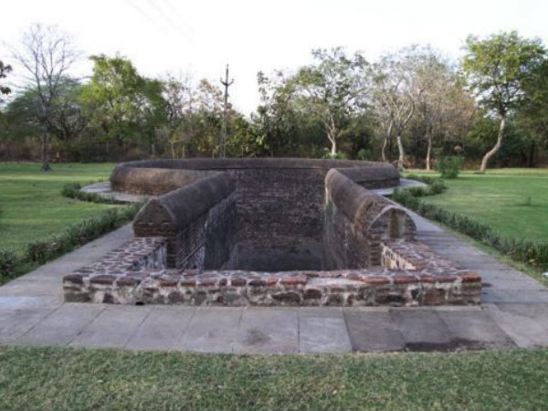 Helical Stepwell