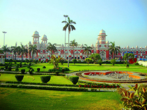 Charbagh Railway Station