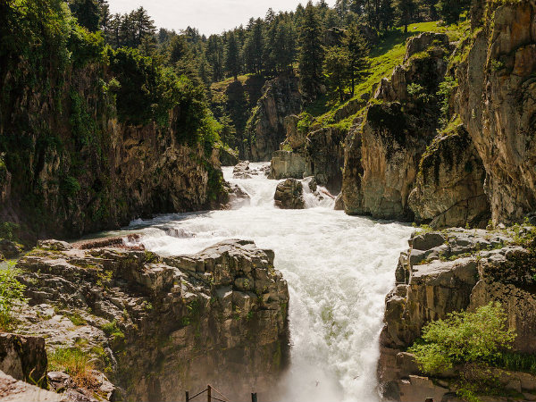 Aharbal Falls