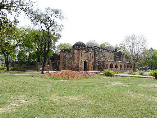 Hauz Khas Complex