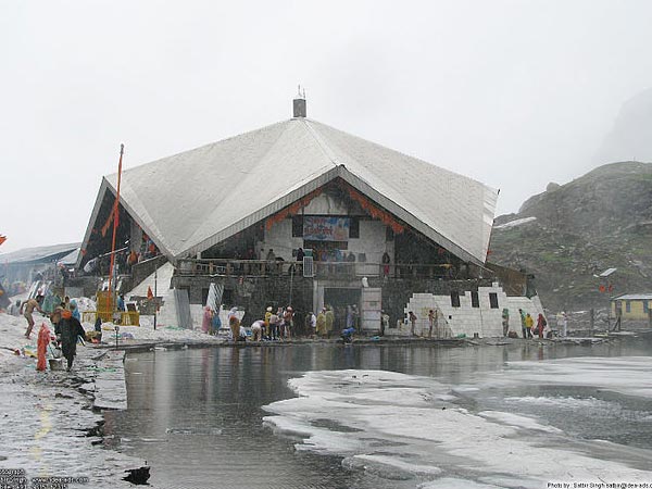 Gurudwara Hemkund Sahib