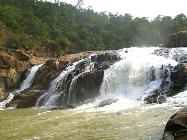Putudi Waterfalls