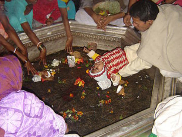 Vishnupad Temple