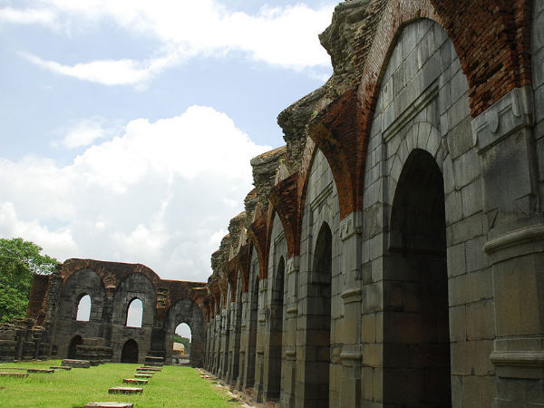 Baraduari, Gour