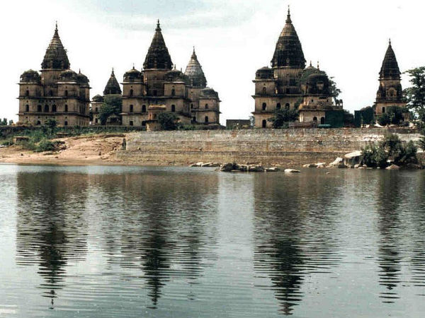 Cenotaphs on the banks of Betwa River