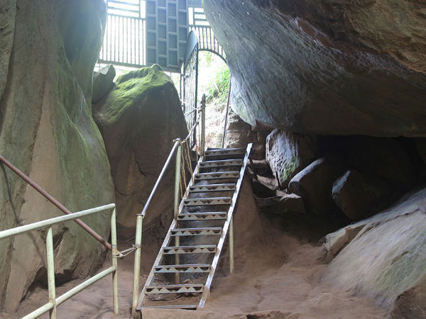 Edakkal Caves