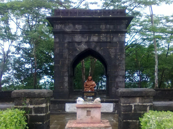 Jijamata Samadhi (Tomb)