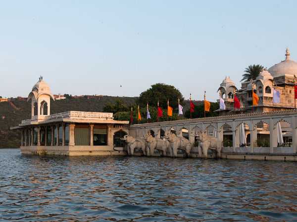 The Entrance of Jag Mandir