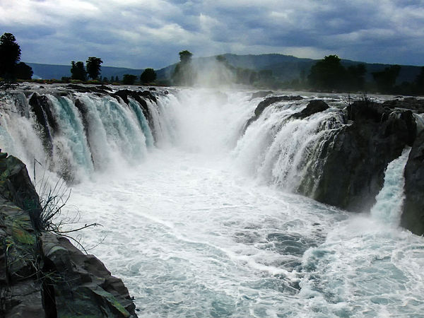 Hogenakkal Falls