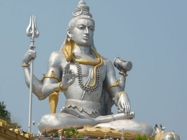 The Statue of Shiva Sparkles