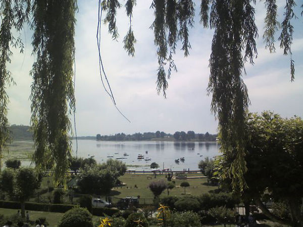 Manasbal Lake in Kashmir Manasbal Lake in Kashmir