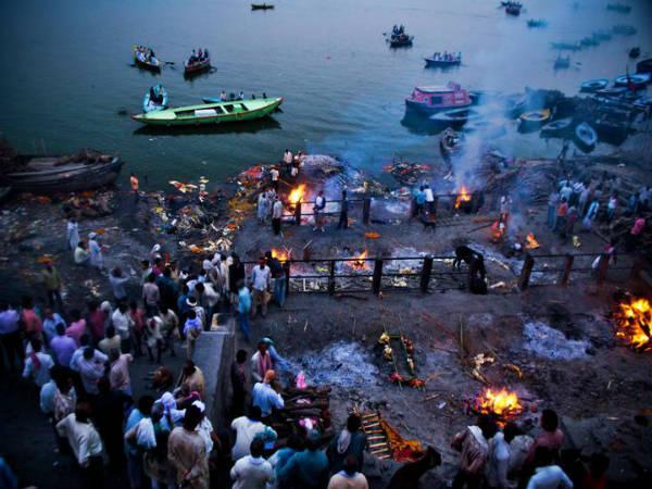 Manikarnika Ghat